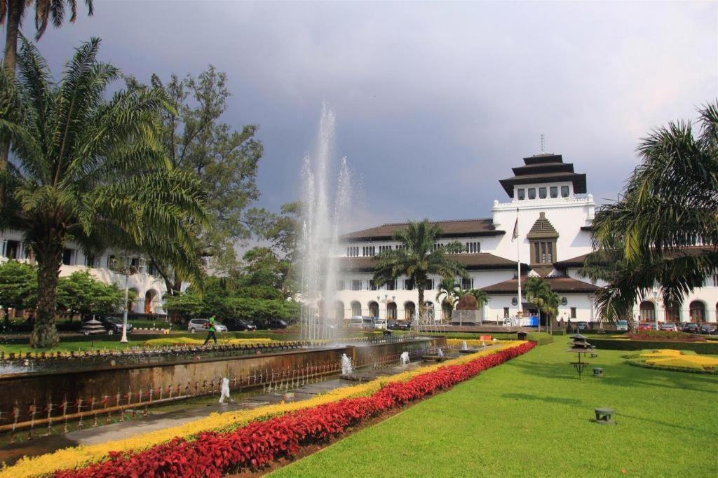 Oyo Flagship 3753 Cassa Dua Hotel Cimahi Exterior photo